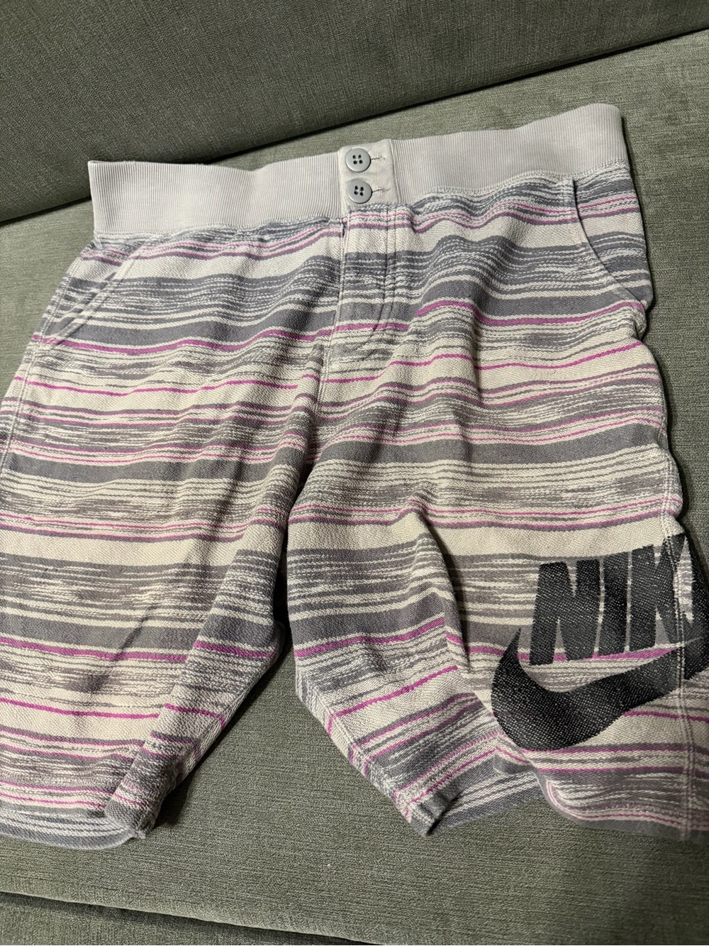 Nike Men’s Gray & Pink Striped Knit Shorts XL